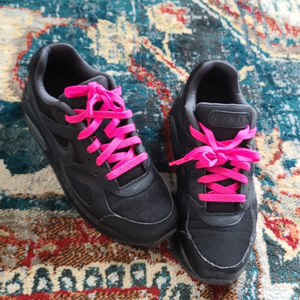 AirMAX sneakers